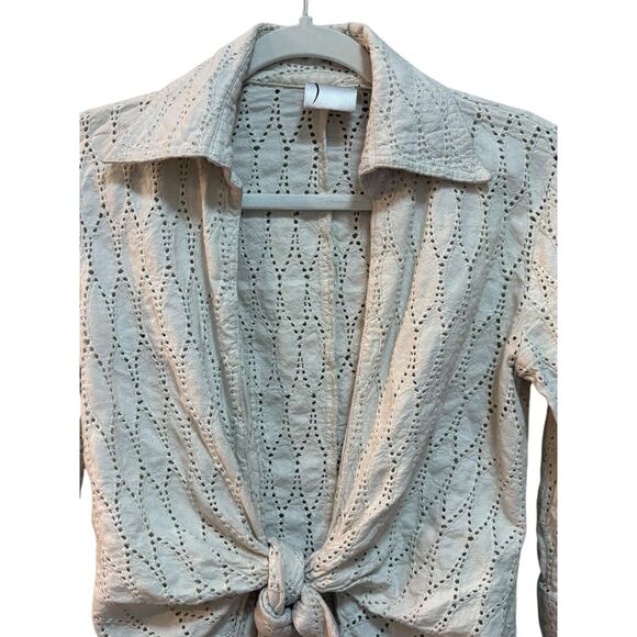 Finley Shirt Womens Small White Eyelet Cotton Tie Front 3/4 Sleeve Boho - Picture 2 of 8